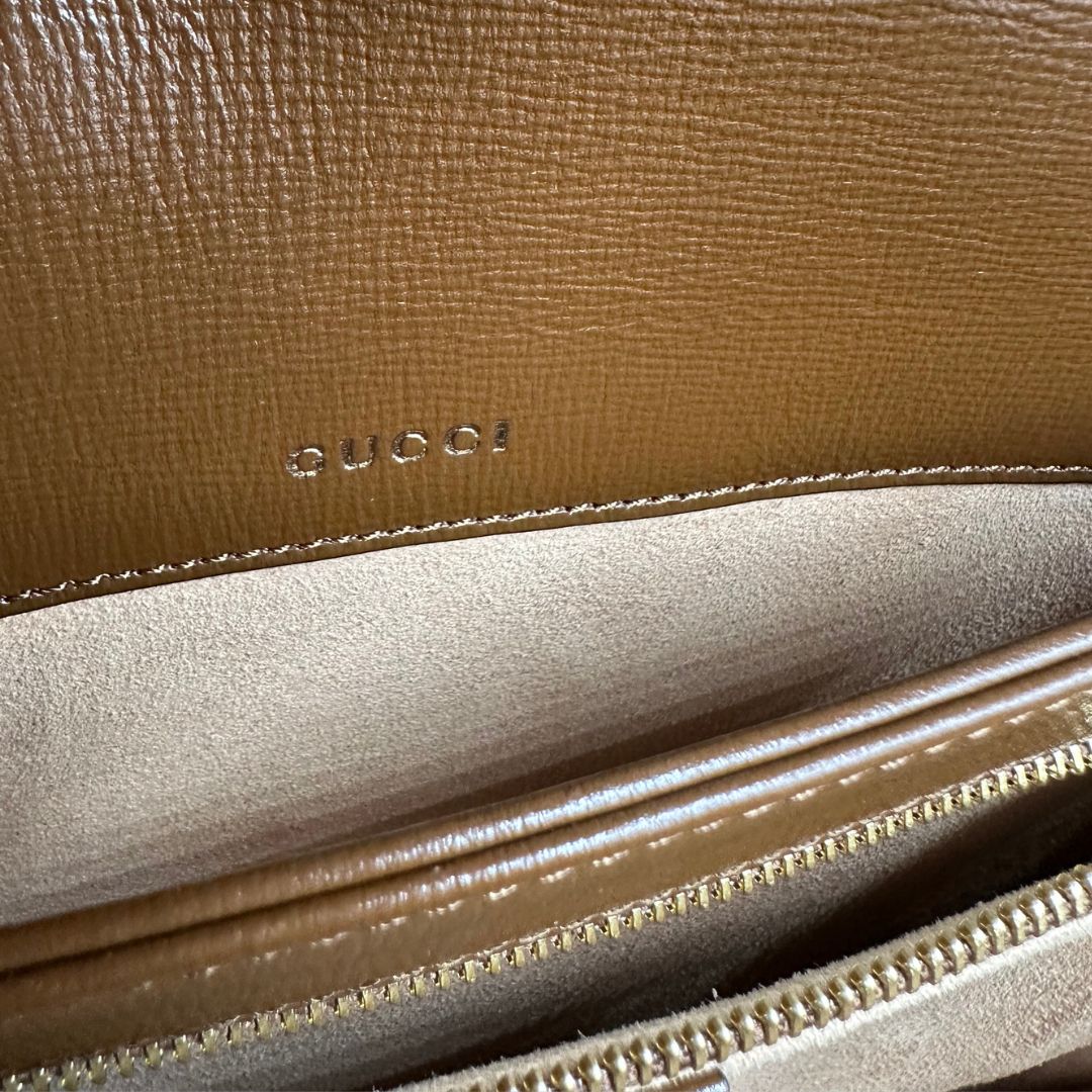  Borsa Gucci in pelle marrone con dettaglio Horsebit sulla chiusura, di lusso, originale, ottime condizioni, usata