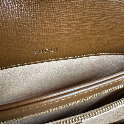  Borsa Gucci in pelle marrone con dettaglio Horsebit sulla chiusura, di lusso, originale, ottime condizioni, usata
