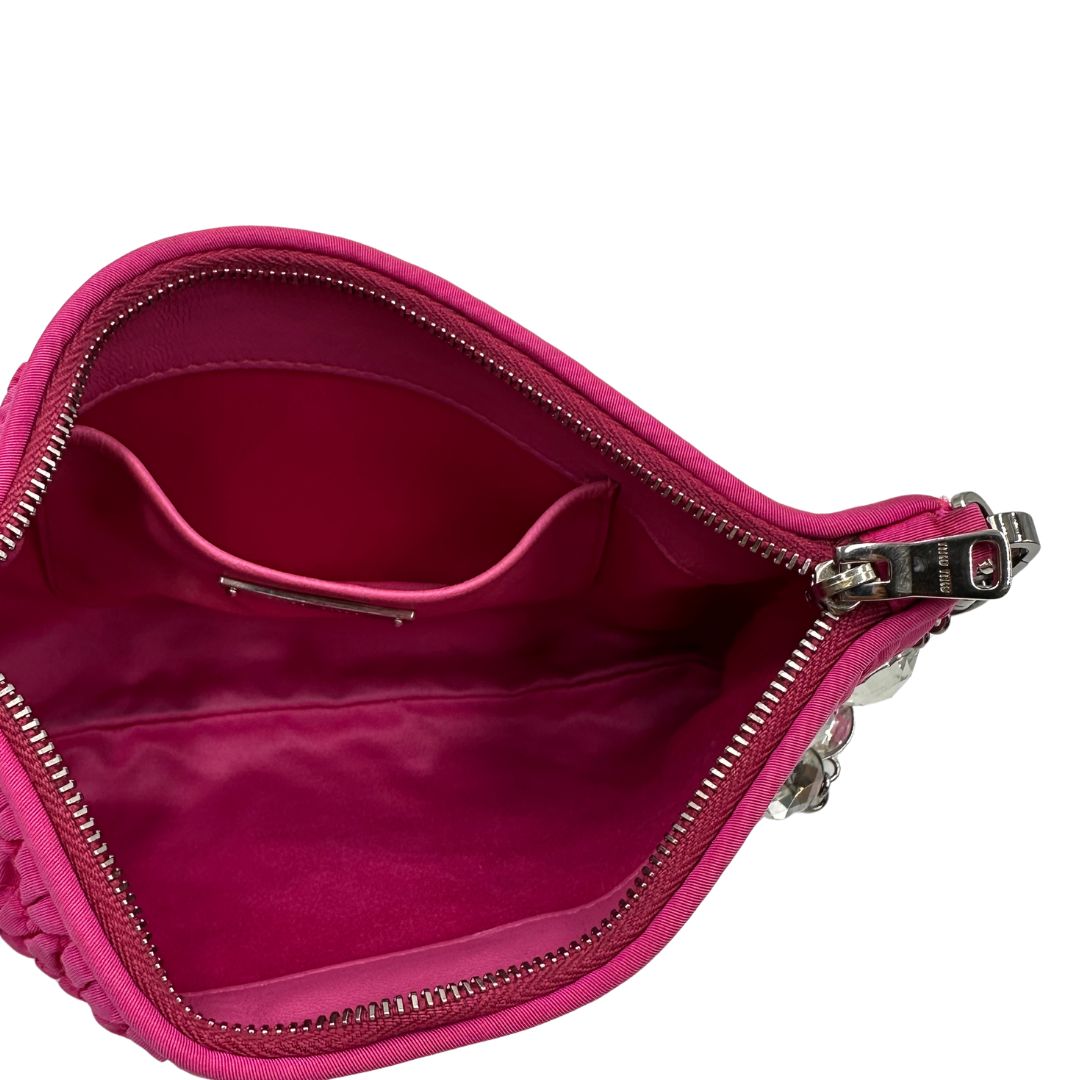 interno Borsa Miu Miu in faille crystal pink, munita di una tracolla impreziosita da strass, di lusso, originale, ottime condizioni, usata. 