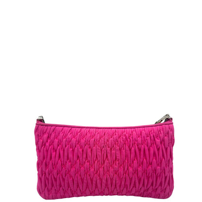 retro Borsa Miu Miu in faille crystal pink, munita di una tracolla impreziosita da strass, di lusso, originale, ottime condizioni, usata.
