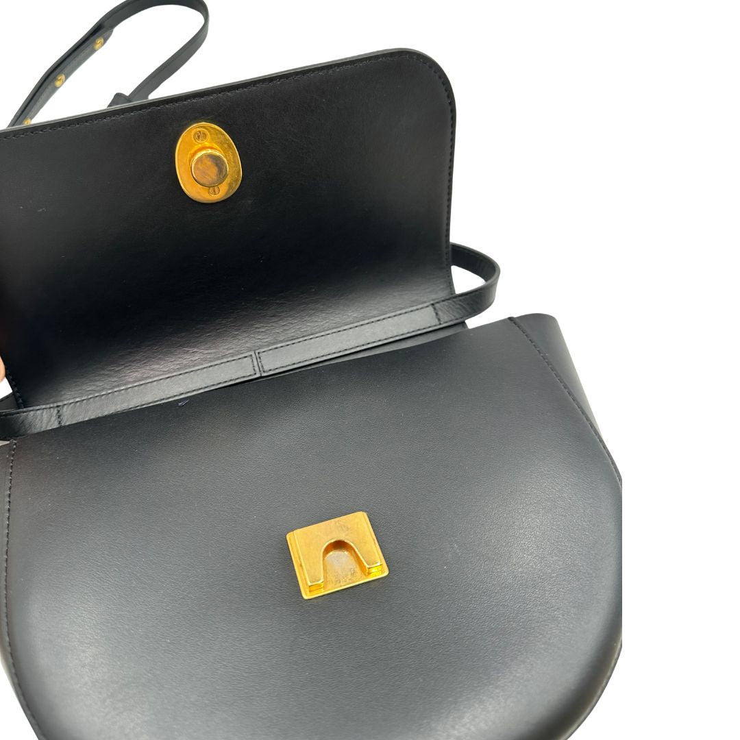 Borsa Wandler billy in pelle nera con hardware dorato. Indossabile a tracolla. Originale, usata, di lusso in ottime condizioni.