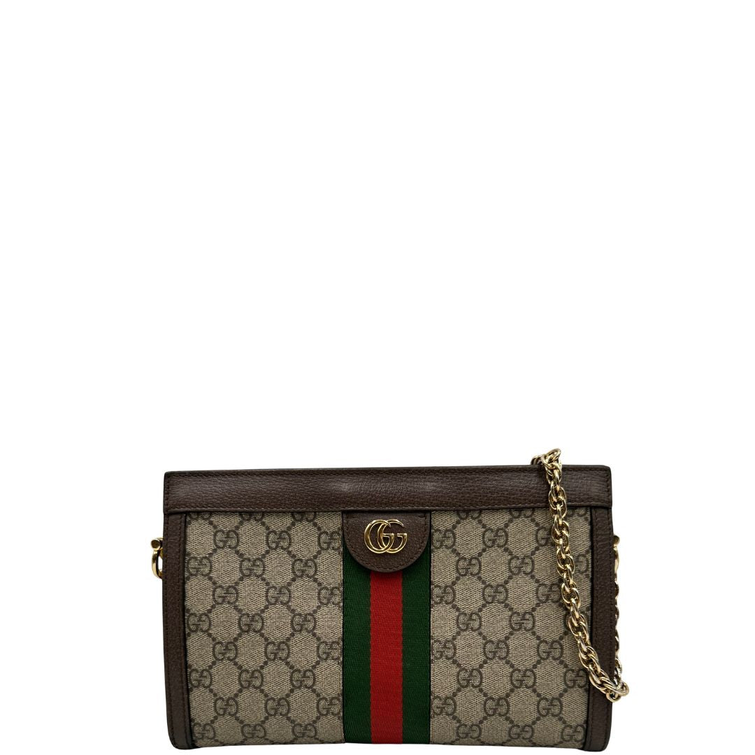 Front, Borsa Gucci Ophidia GG beige con finiture in pelle marrone, con iconica striscia Web verde e rossa sul front. Indossabile a tracolla. Originale, usata, di lusso, in ottime condizioni.