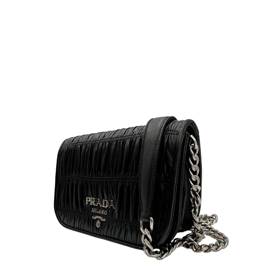 Borsa Prada goffrata