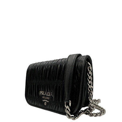 Borsa Prada goffrata