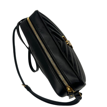 interno  Borsa Saint Laurent, iconiche iniziali ysl al centro e impunture trapuntate a “y”, di lusso, originale, ottime condizioni, usata. 