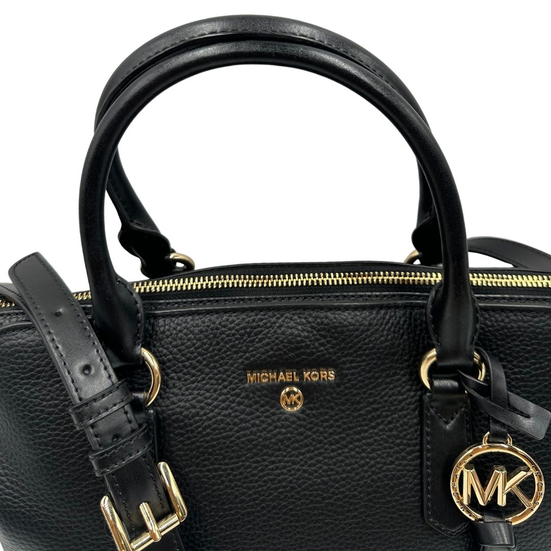 manici  Borsa MK in pelle martellata nera, munita di una tracolla e doppi manici, di lusso, originale, ottime condizioni