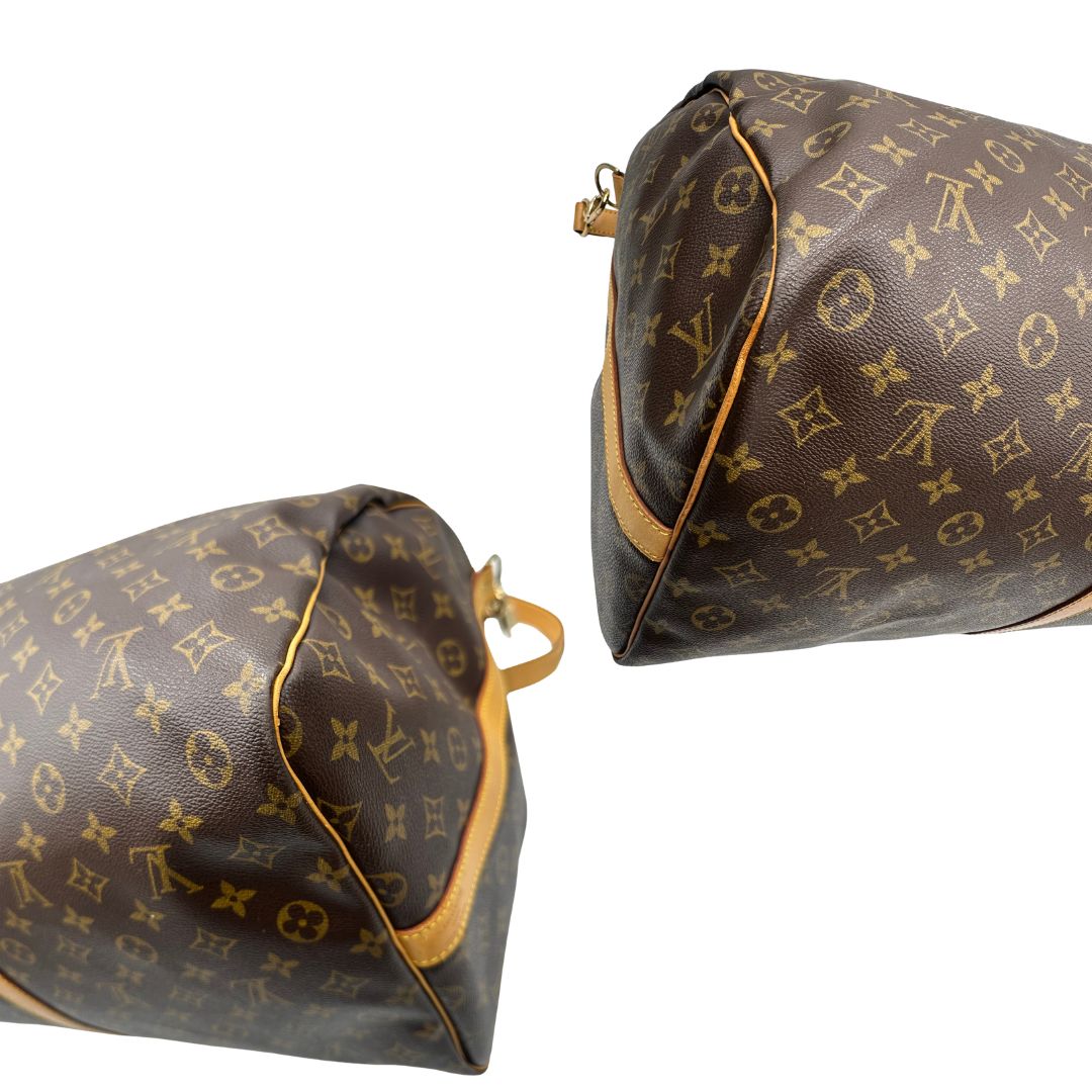 angoli  Borsone Louis Vuitton Keepall nella misura 60 in canvas marrone monogram e finiture in vacchetta naturale, di lusso, originale, ottime condizioni, usato. 