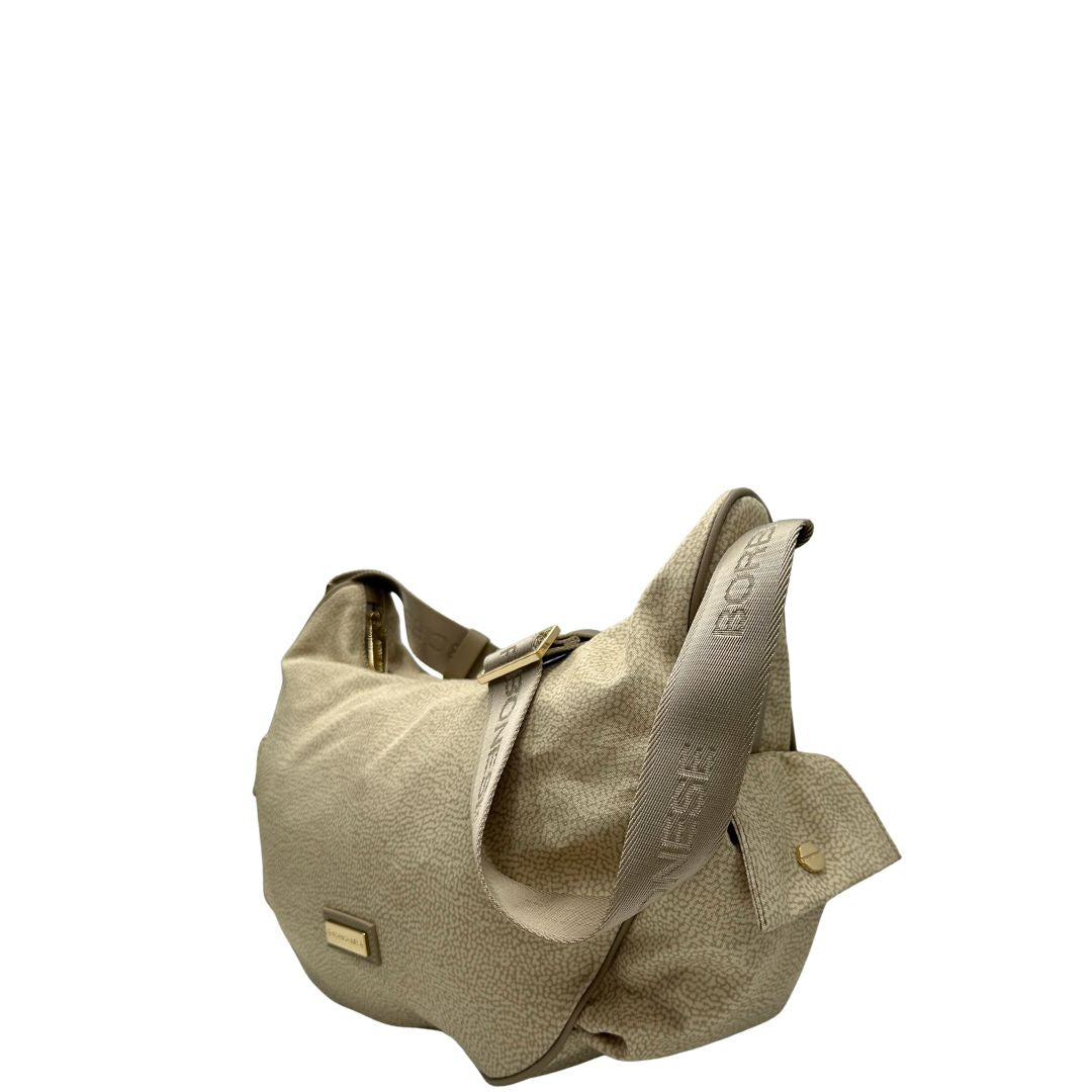 Laterale, Borsa Borbonese in tessuto poliestere color beige trama occhio di pernice, morbida e capiente, presenta una tracolla regolabile, pratiche tasche laterali e dettagli metallici color oro.