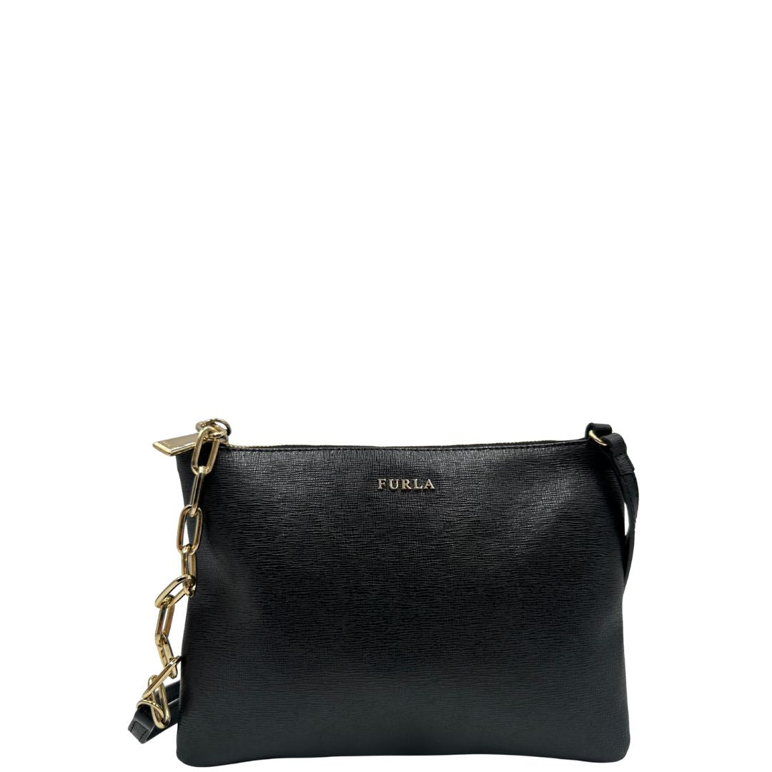 front  Borsa Furla in pelle nera, munita di una tracolla regolabile, di lusso, originale, ottime condizioni, usata 