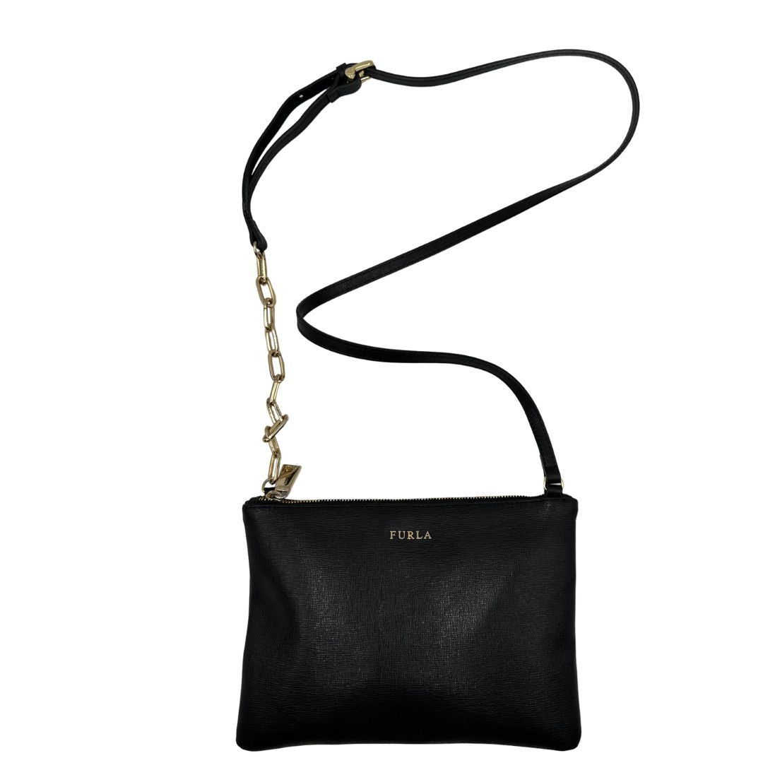 front  Borsa Furla in pelle nera, munita di una tracolla regolabile, di lusso, originale, ottime condizioni, usata 
