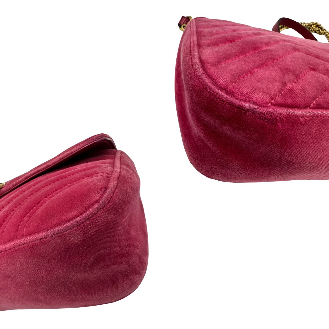 Borsa Gucci Marmont nella misura media in velluto rosa, di lusso, originale, buone condizioni, usata