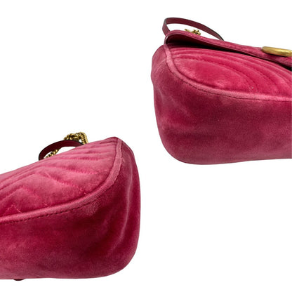 Borsa Gucci Marmont nella misura media in velluto rosa, di lusso, originale, buone condizioni, usata