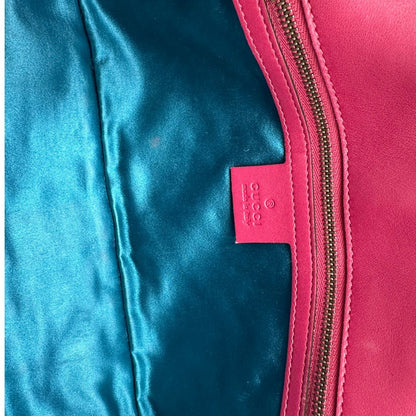 Borsa Gucci Marmont nella misura media in velluto rosa, di lusso, originale, buone condizioni, usata