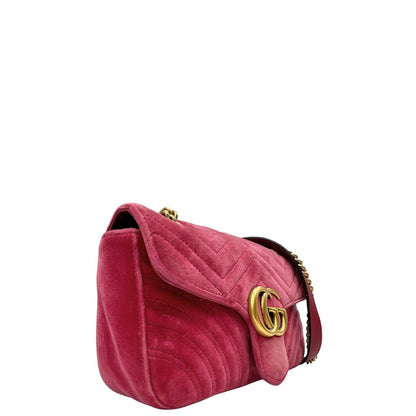 lato Borsa Gucci Marmont nella misura media in velluto rosa, di lusso, originale, buone condizioni, usata 