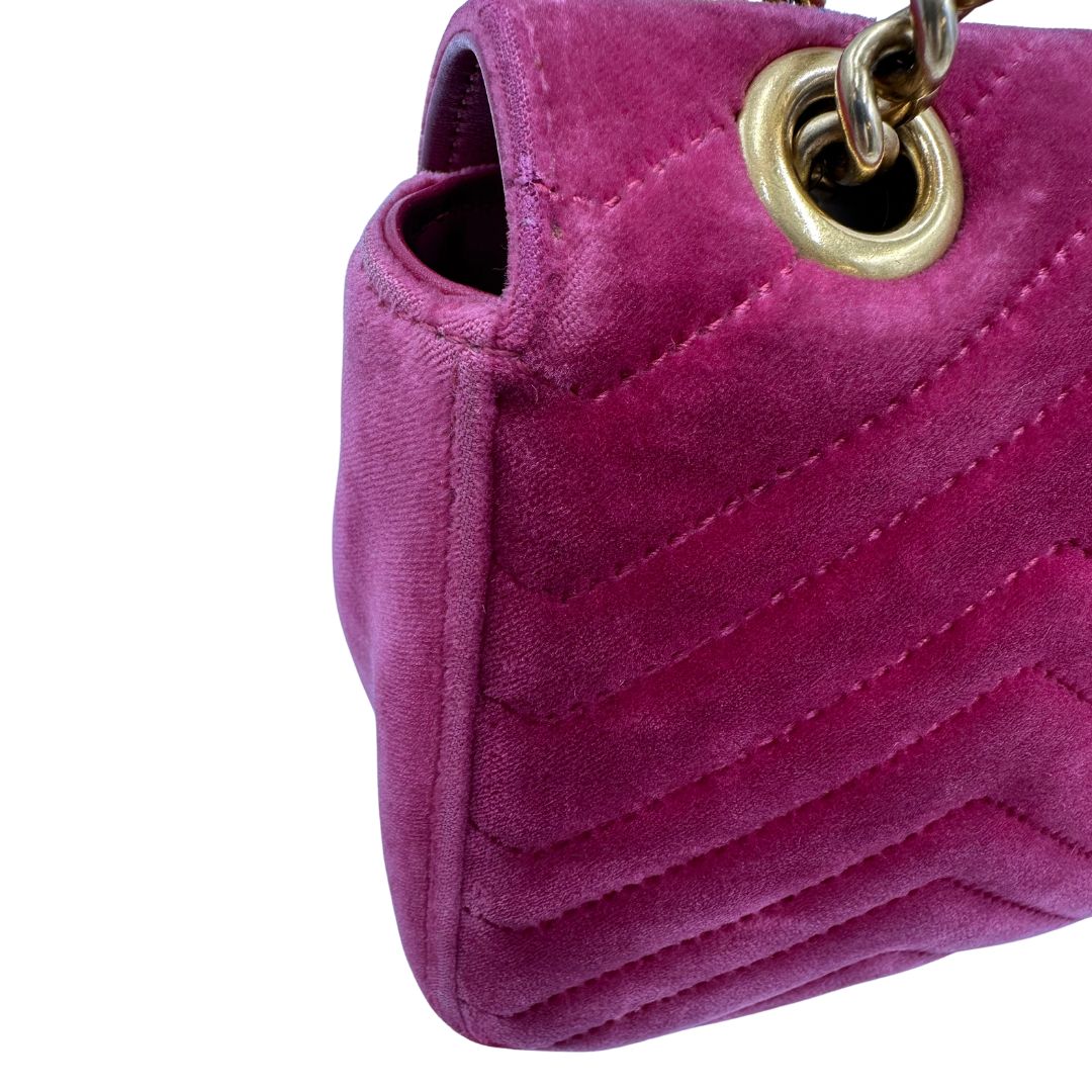 Borsa Gucci Marmont nella misura media in velluto rosa, di lusso, originale, buone condizioni, usata