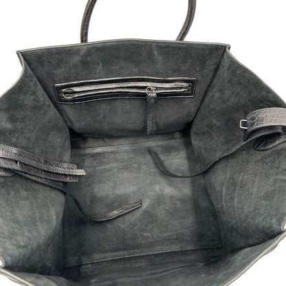 interno Borsa Celine Luggage Phantom in pelle nera trama cocco, munita di doppi manici stondati, di lusso, originale, ottime condizioni, usata 