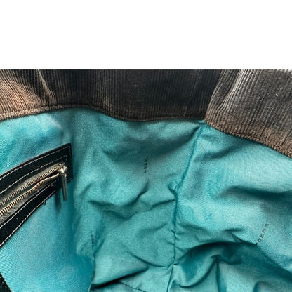  Borsa Fendi First in velluto nero a costine, munita di doppi manici in pelle