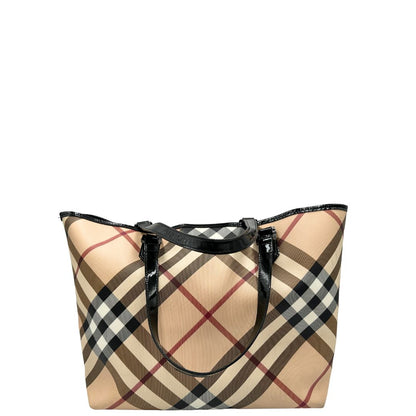 Retro, Borsa Burberry in canvas trama tartan e finiture in pelle vernis nera, puoi portarla a spalla oppure a mano. Originale, usata, di lusso, in ottime condizioni.