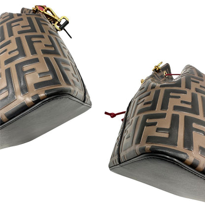Bucket Bag Fendi in pelle trama Zucca con finiture rosse, di lusso, originale, ottime condizioni