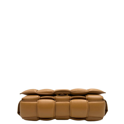 base Borsa Bottega Veneta Cassette Padded in pelle trama intreccio color cammello, di lusso, originale, ottime condizioni, usata 