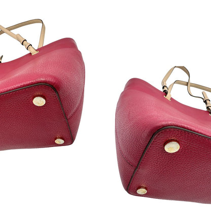 Borsa MK in pelle color magenta con hardware dorato, munita di doppi manici, da portare a spalla, di lusso, originale, ottime condizioni, usata