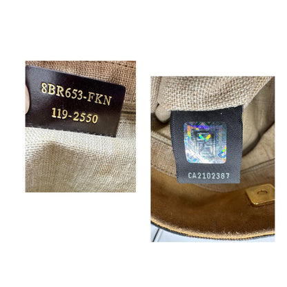 Codici, Borsa a spalla Fendi in tessuto trama Pequin in marrone e beige, finiture in pelle nocciola e metalleria dorata. Indossabile a spalla. Originale, usata, di lusso, in ottime condizioni.