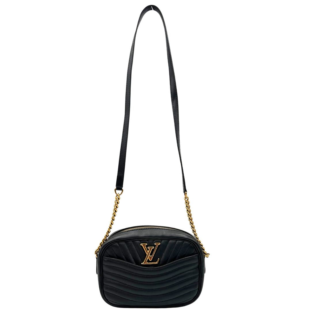 front  Borsa LV New Wave in pelle matelassè nera con hardware dorato, di lusso, originale, ottime condizioni, usata 