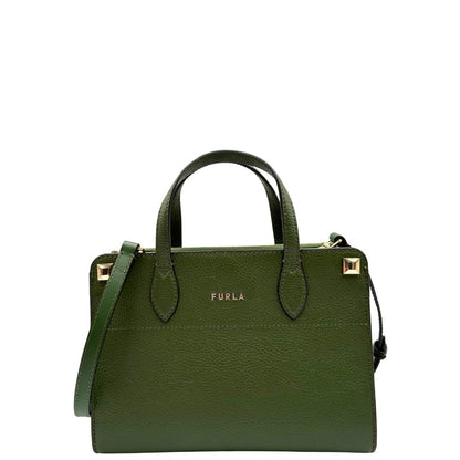 front Borsa Furla in pelle martellata verde e hardware dorato.&nbsp; 