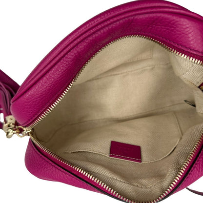 interno Borsa Gucci in pelle martellata fucsia e hardware dorato, di lusso, originale, ottime condizioni 