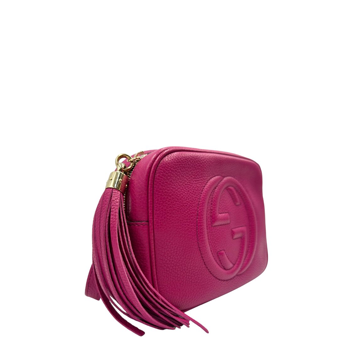 lato Borsa Gucci in pelle martellata fucsia e hardware dorato, di lusso, originale, ottime condizioni 