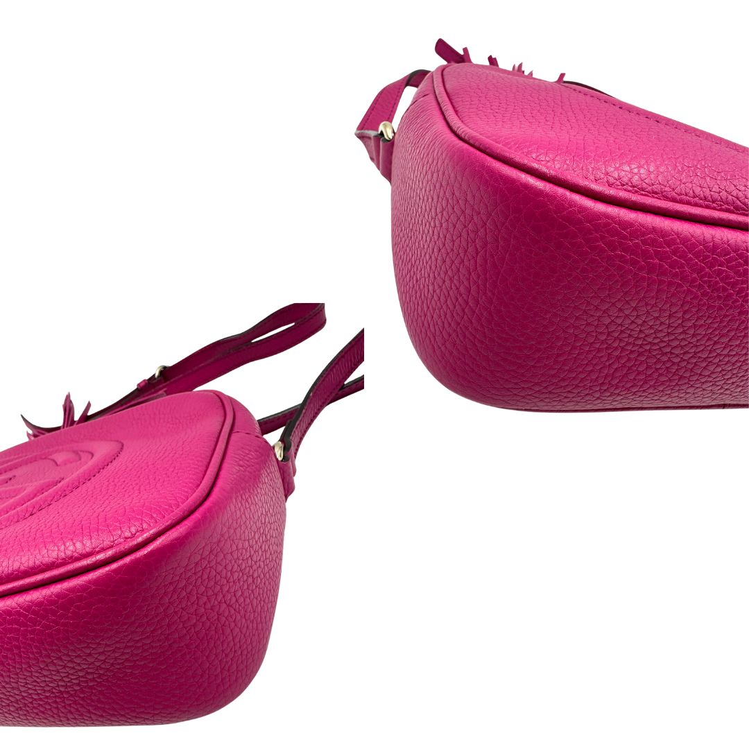 angoli Borsa Gucci in pelle martellata fucsia e hardware dorato, di lusso, originale, ottime condizioni 