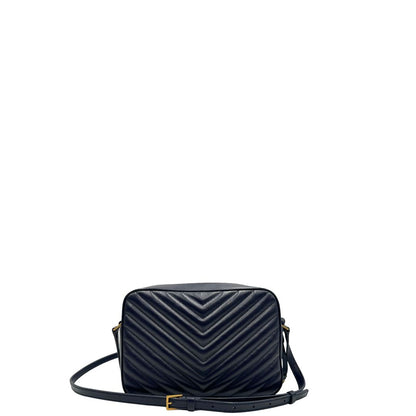 Retro di una borsa Saint Laurent blu navy con iconico logo centrale YSL, caratterizzata da impunture trapuntate ad “y” e nappa decorativa, usata, originale, second hand, in ottime condizioni.