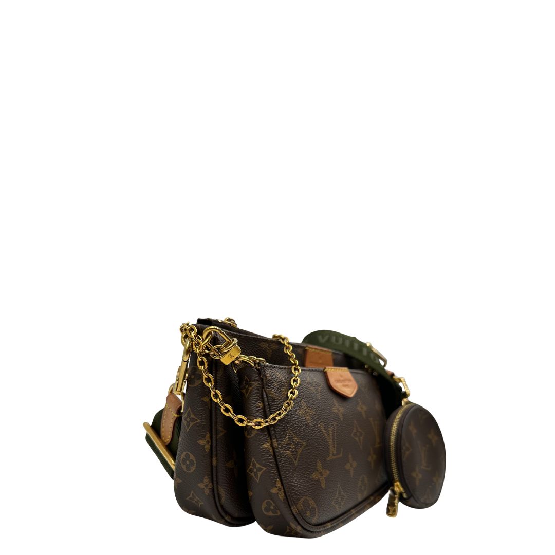 Multi Pochette Accessoires Louis Vuitton in canvas marrone monogram con dettagli in vacchetta naturale, manico in catena dorata e tracolla in tessuto Jacquard verde kaki, di lusso, originale, ottime condizioni, usata