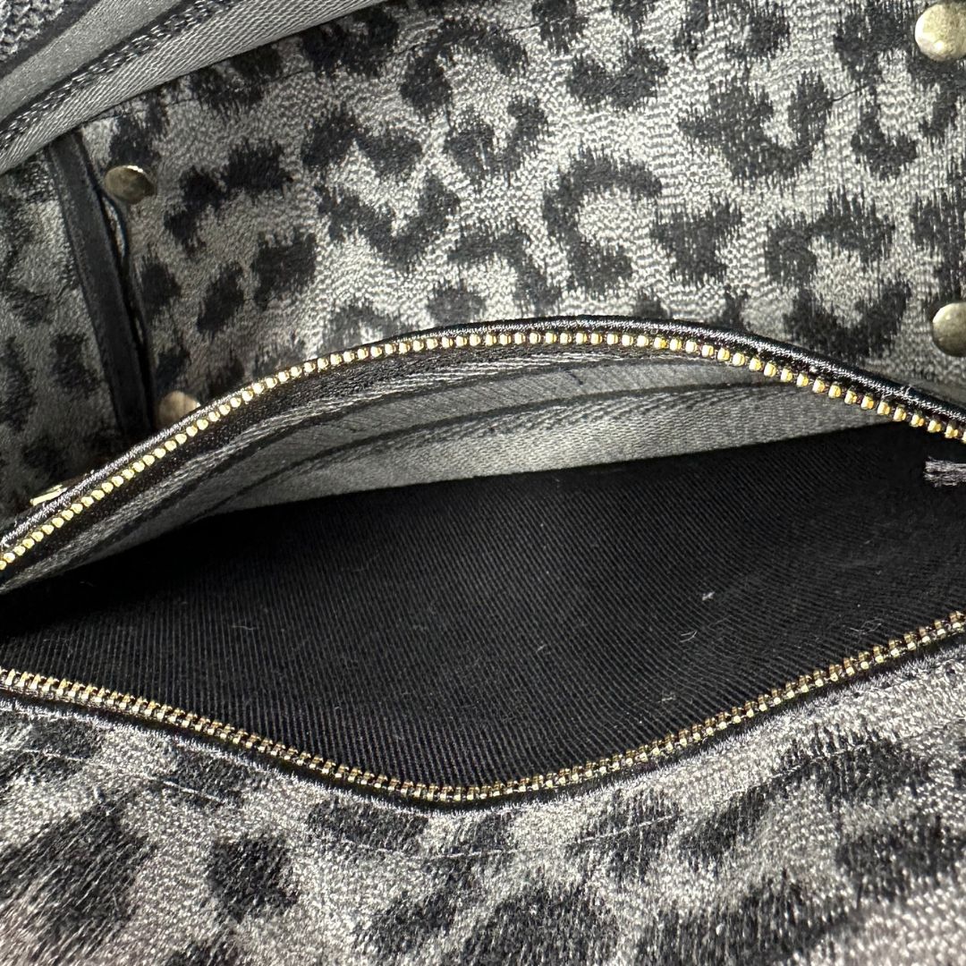 interno Borsa Lady D-Lite Christian Dior realizzata in tessuto grigio e nero con motivo animalier, di lusso, originale, usata 