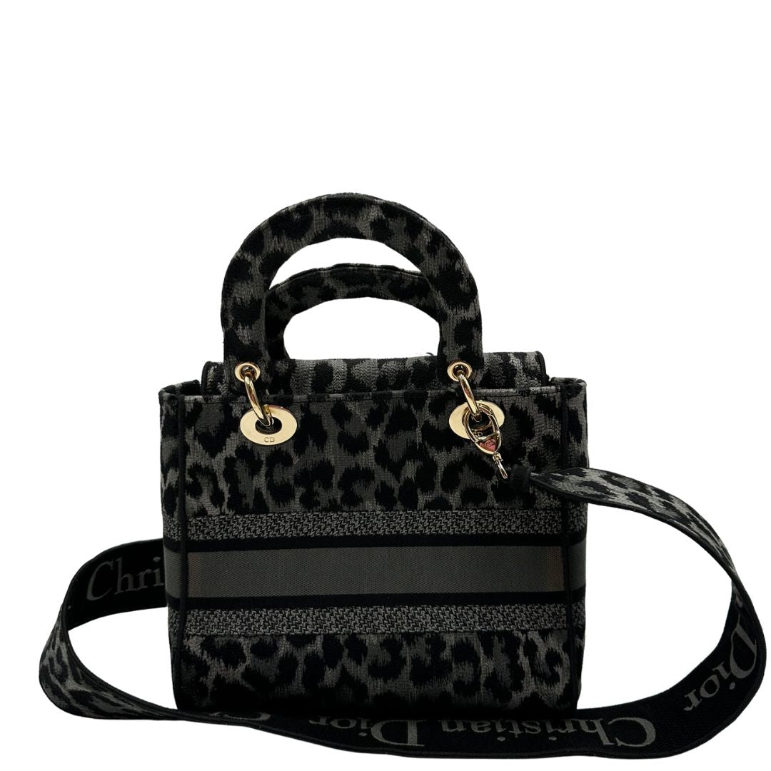 retro Borsa Lady D-Lite Christian Dior realizzata in tessuto grigio e nero con motivo animalier, di lusso, originale, usata 