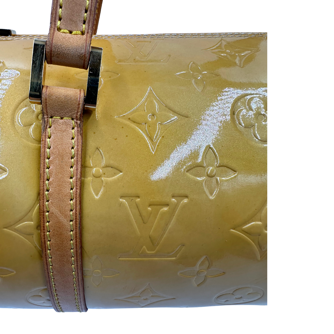  Borsa Louis Vuitton in pelle vernis gialla monogram, munita di doppi manici, indossabile a spalla, di lusso, originale, buone condizioni.