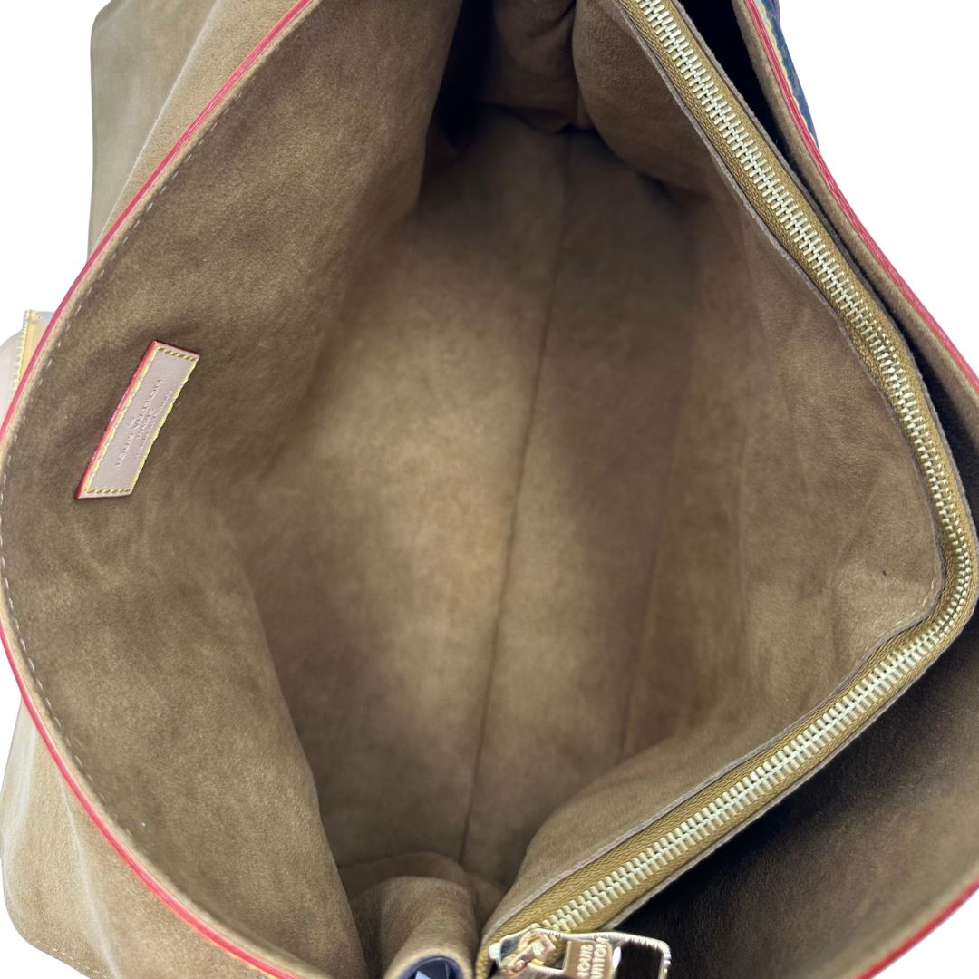 Interno, Borsa Louis Vuitton Dauphine Soft in canvas marrone monogram con finiture in vacchetta naturale e parti metalliche dorate. Originale, usata, di lusso, in ottime condizioni.