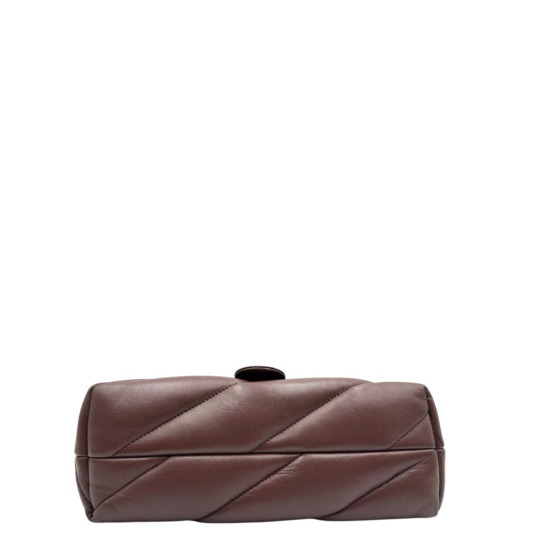 base Borsa Pinko nella versione media in morbida nappa bordeaux trapuntata e hardware dorato, indossabile a tracolla o a spalla, di lusso, originale, ottime condizioni, usata 