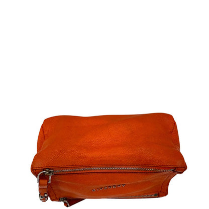 della Pochette Givenchy in pelle arancione