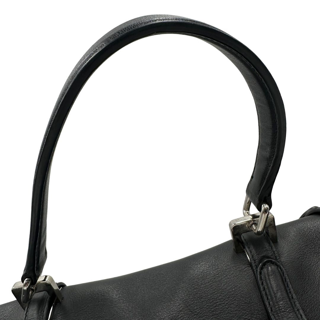 manico  Borsa Prada 2Way in pelle nera con hardware argentato, di lusso, originale, ottime condizioni, usat