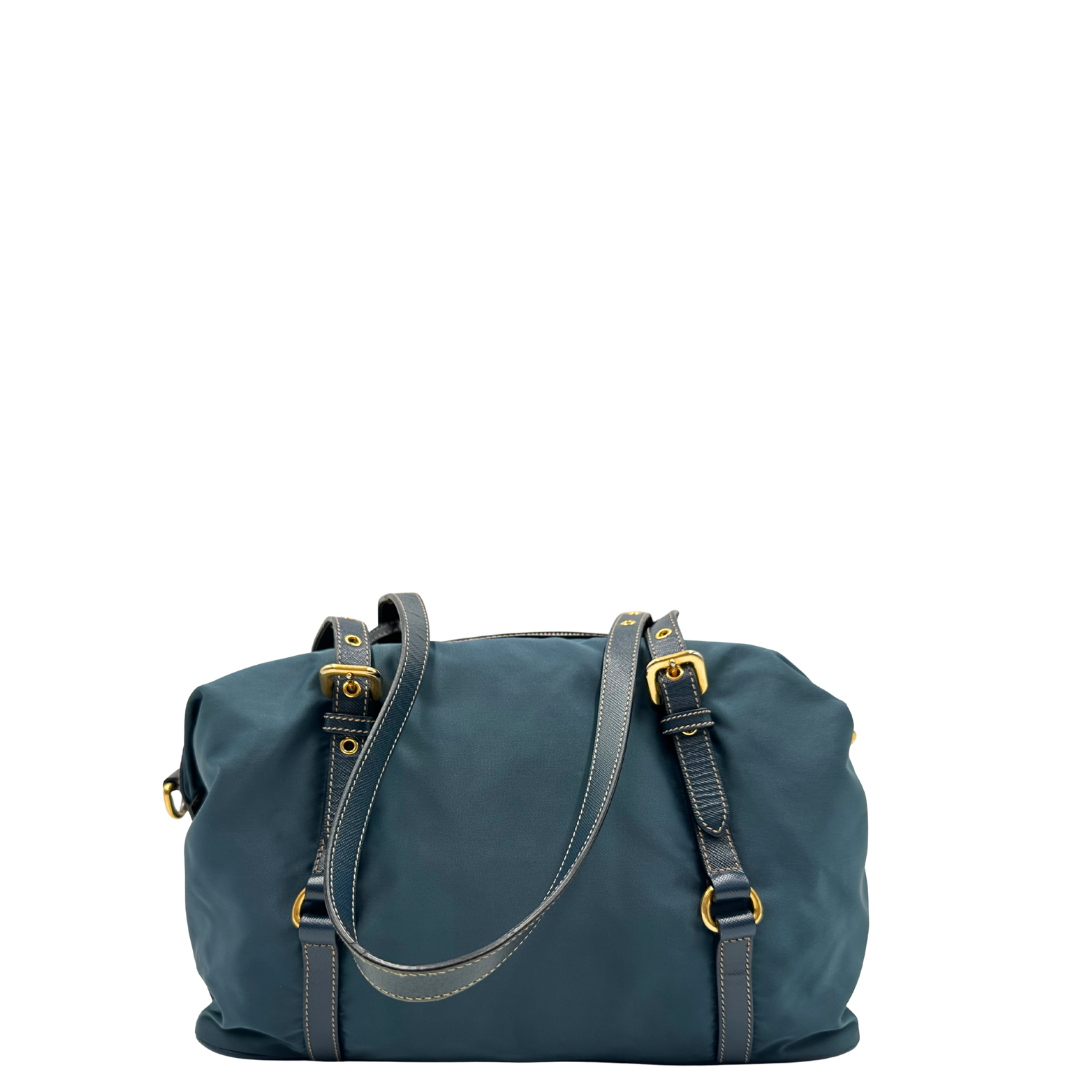 retro Borsa Prada in nylon color blu petrolio, finiture in pelle saffiano tono su tono e hardware dorato, di lusso, originale, ottime condizioni, usata 