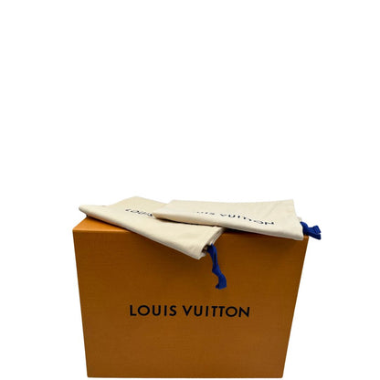 La sneaker Beverly Hills è realizzata in morbida pelle di vitello martellata con l'iconico motivo Monogram impresso