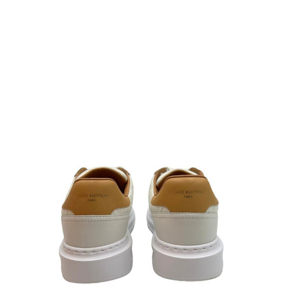 La sneaker Beverly Hills è realizzata in morbida pelle di vitello martellata con l'iconico motivo Monogram impresso
