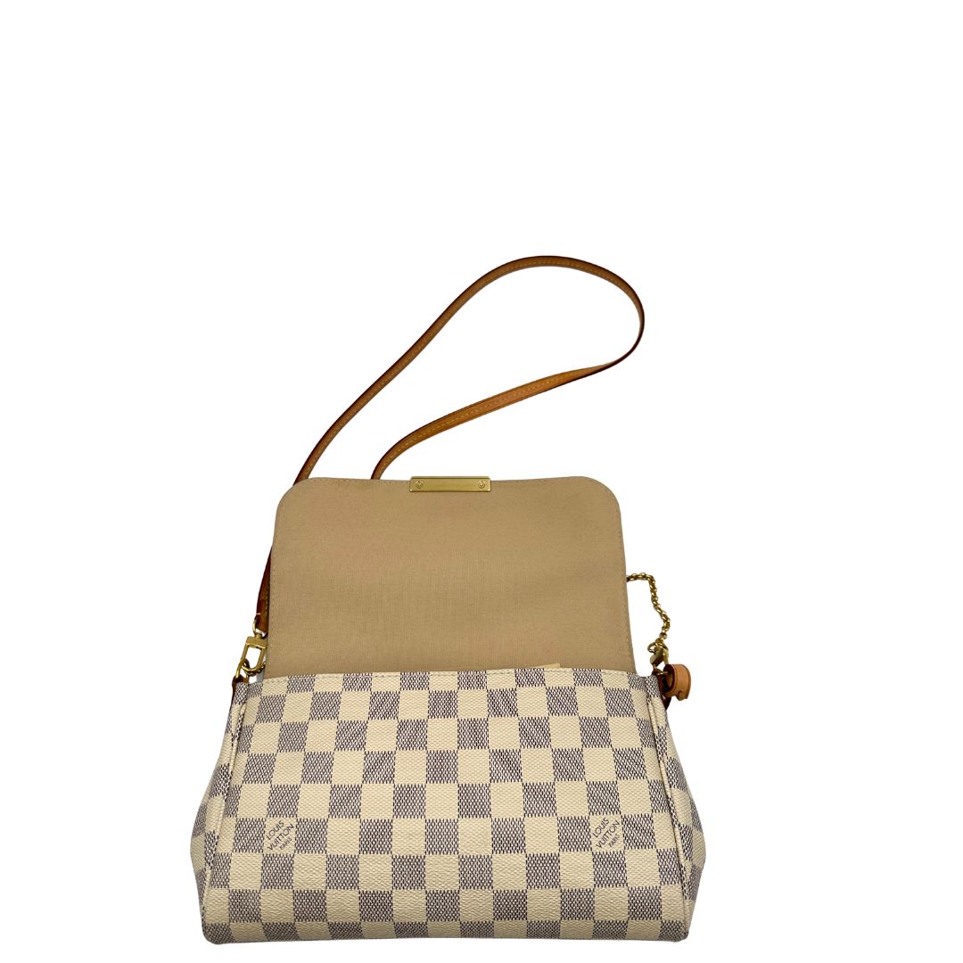 Borsa Louis Vuitton Favorite in canvas Damier Azur con parti metalliche dorate. Munita di una tracolla amovibile in vacchetta naturale e un manico in catena. Originale, usata, di lusso, in ottime condizioni.