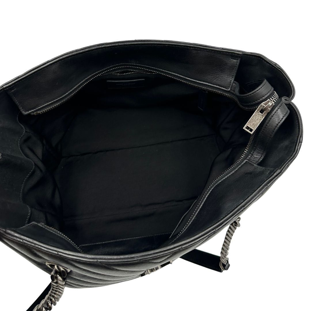 interno della Borsa Saint Laurent in pelle nera con impunture trapuntate chevron, di lusso, originale, ottime condizioni, usata 