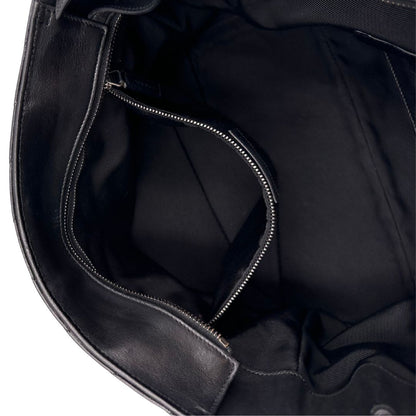 interno della Borsa Saint Laurent in pelle nera con impunture trapuntate chevron, di lusso, originale, ottime condizioni, usata 