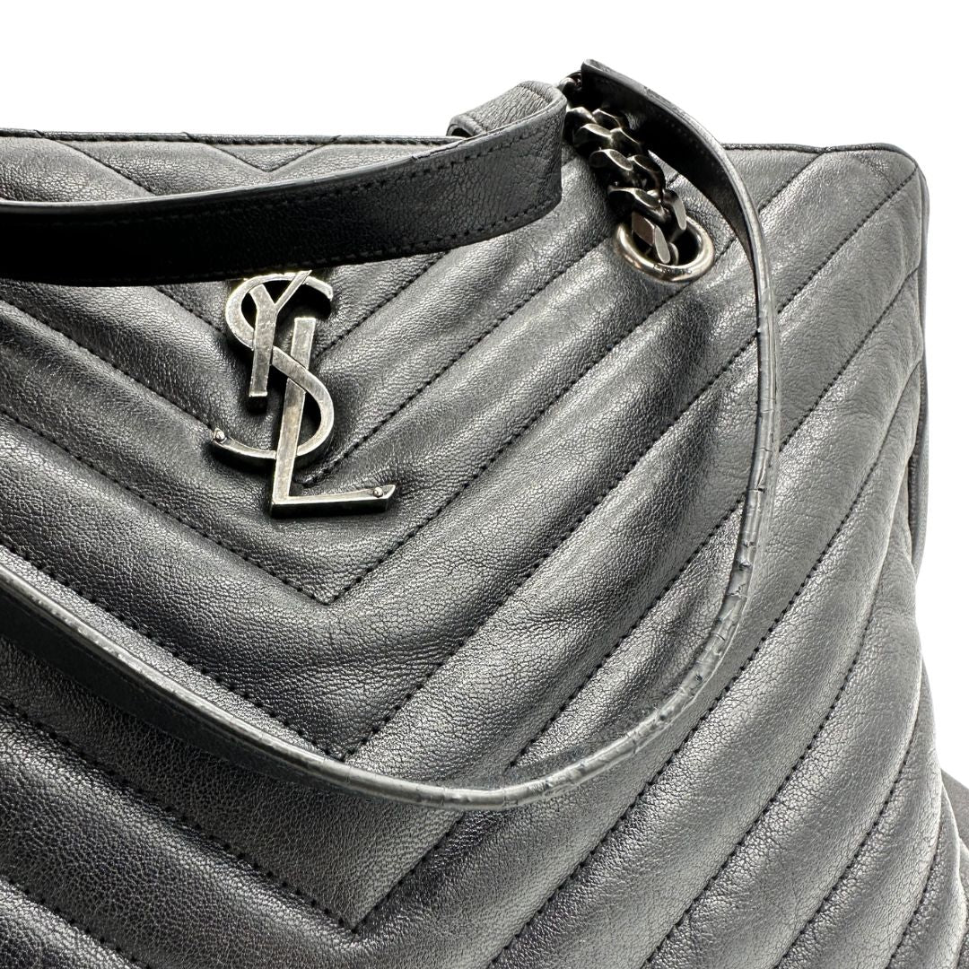 manici della Borsa Saint Laurent in pelle nera con impunture trapuntate chevron, di lusso, originale, ottime condizioni, usata 