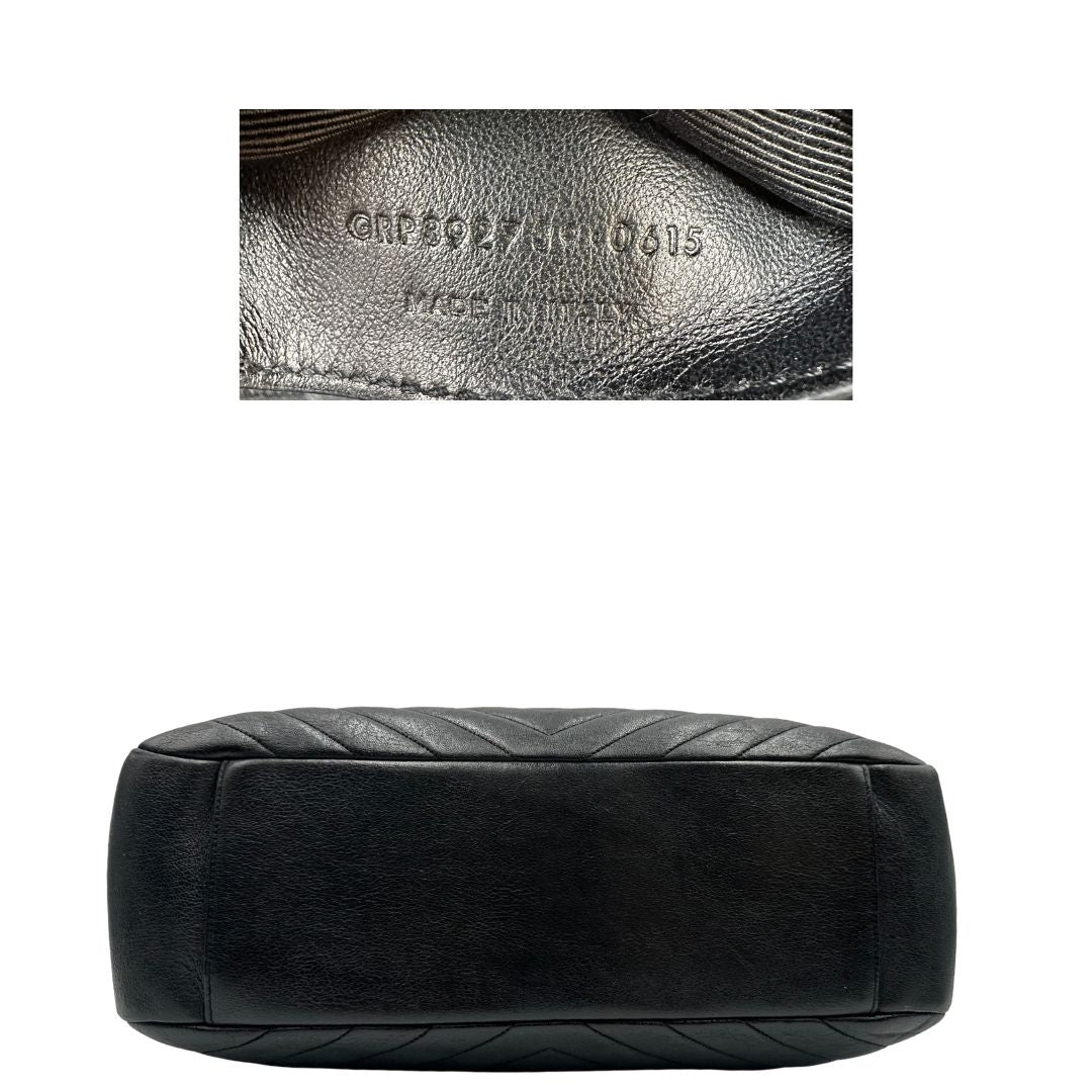 base della   Borsa Saint Laurent in pelle nera con impunture trapuntate chevron, di lusso, originale, ottime condizioni, usata 