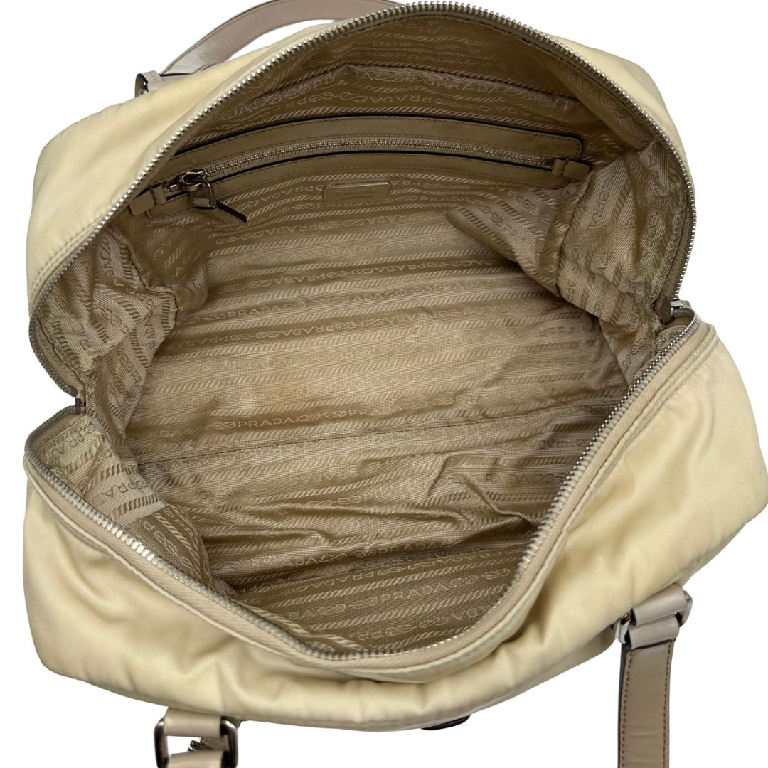 Bauletto Prada nylon crema