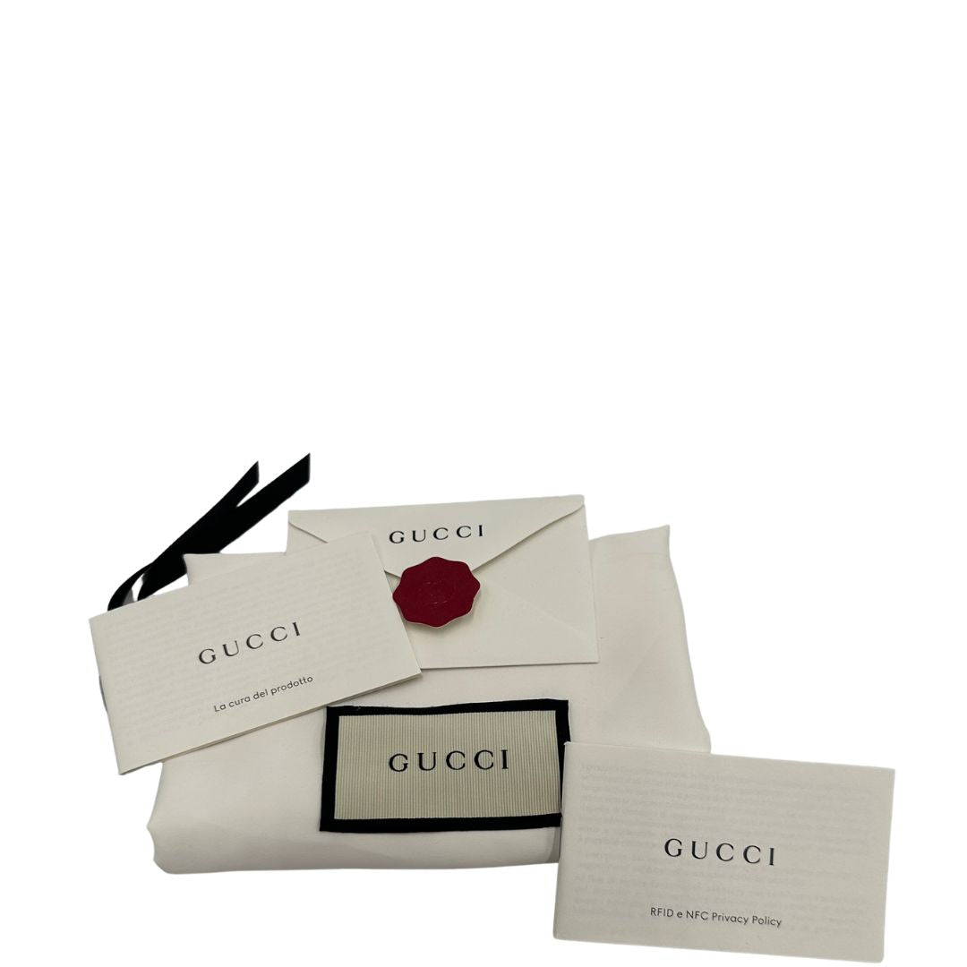 dustbag  Borsa Gucci Blondie in pelle color bianco latte, con iconica G sul front e munita di una tracolla regolabile, di lusso, originale, usata